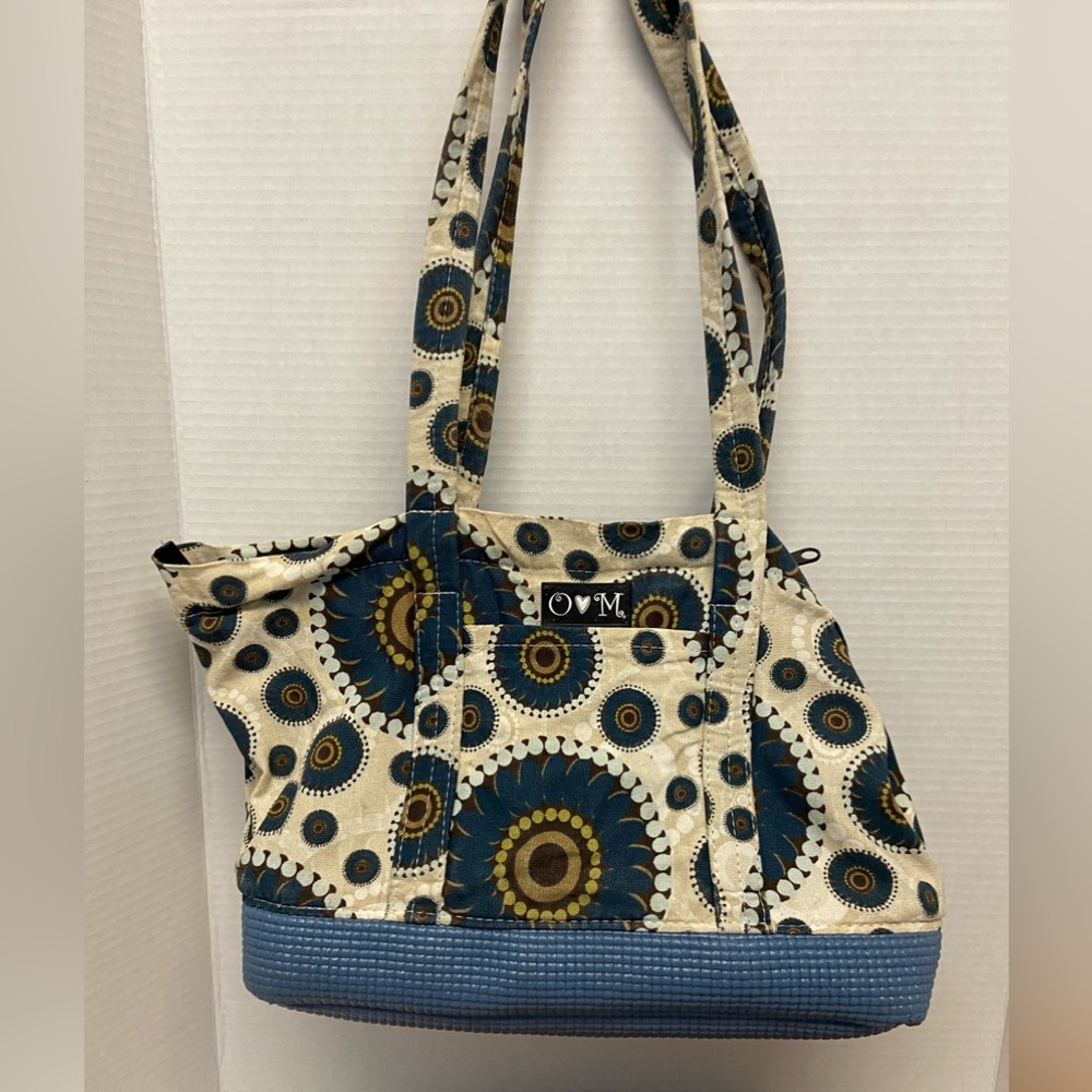 O loves M Handmade zippered Tote